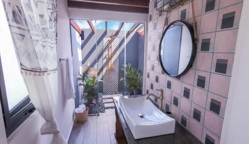 Junior Suite with Garden View