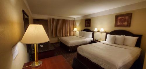 2 Queen Beds Non-Smoking