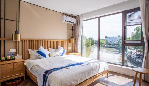 King Room with Lake View