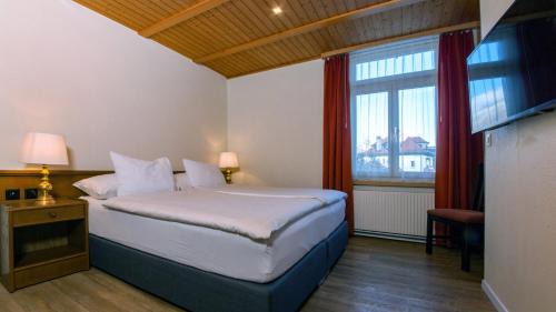 Superior One Bedroom Apartment