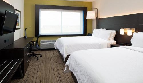 Suite - Hearing Accessible - Non-Smoking