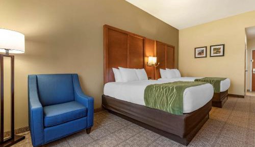 Queen Room with Two Queen Beds - Non-Smoking