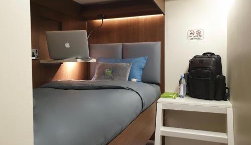 YAWN Bunk Bed Cabin - 10 Hour Day Stay from 13:00-23:00 hrs (1pm-11pm)