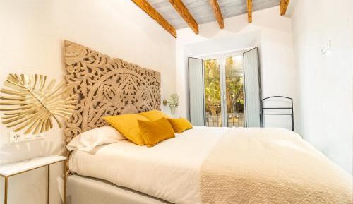 Apartment with Balcony (No Swimming Pool)