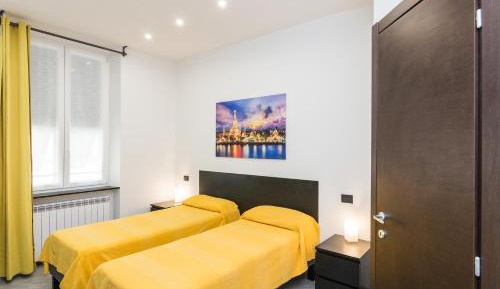 Double or Twin Room with Private Bathroom