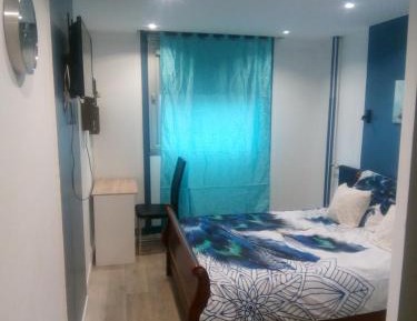 Large Double Room