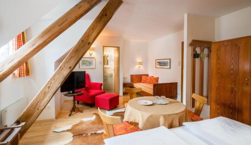 Triple Room with Garden View