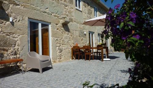 Deluxe Double or Twin Room with Mountain View