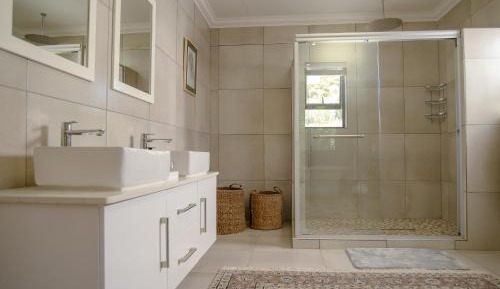 Comfort King Room