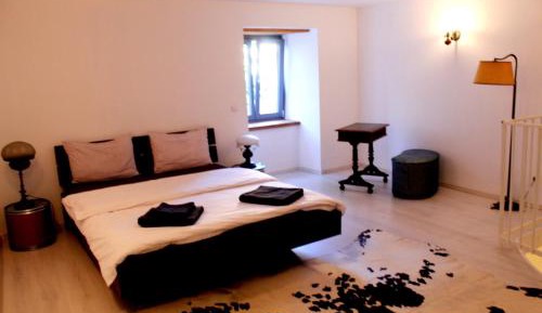 Deluxe King Studio