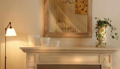 Communicating Manor Suite