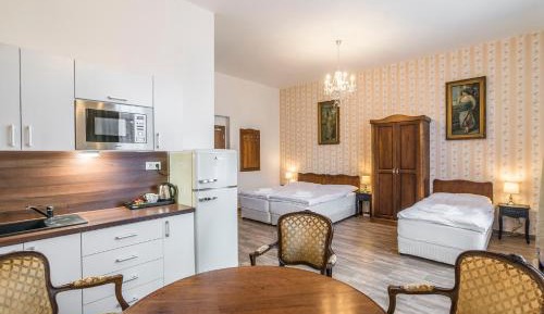 Deluxe Apartment (3 Adults)