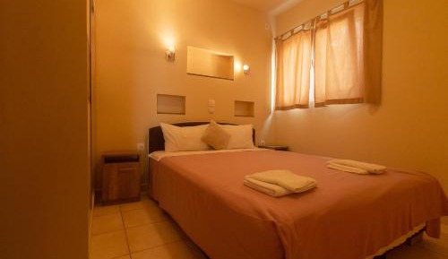 Two-Bedroom Deluxe Apartment with Balcony