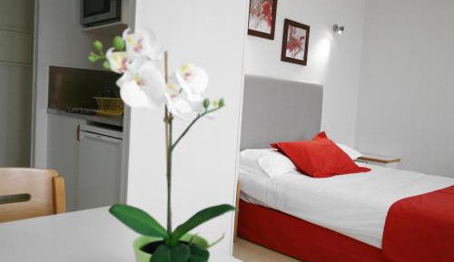 Studio Apartment