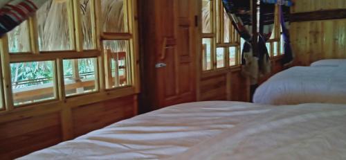 Standard Single Room with Mountain View