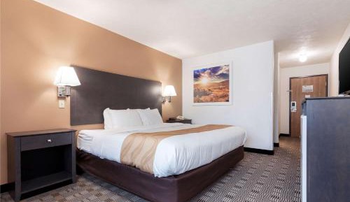 King Room - Accessible/Non-Smoking
