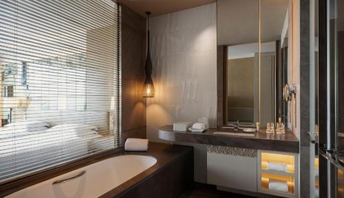 King Room - Club Access