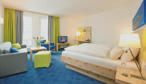 Studio with Mountain View