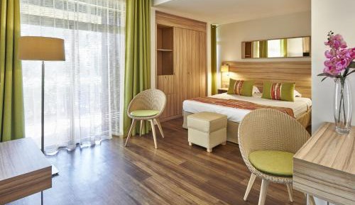 Quadruple Room with Terrace