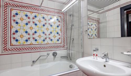 Double or Twin Room with Terrace and Sea View