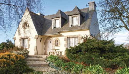 Four-Bedroom Holiday Home