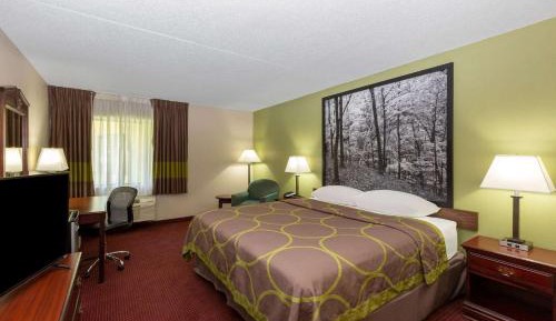 King Room with Pool Area - Non-Smoking