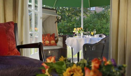 Junior Suite with Garden View