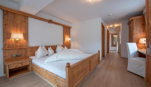 Superior Double Room with Mountain View