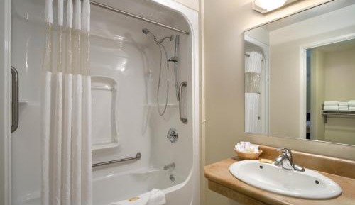 Queen Room - Disability Access/Non-Smoking