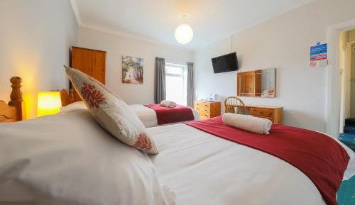 Twin Room with Bathroom