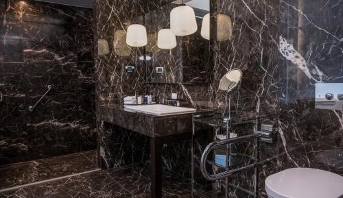 Premium King Room - Disability Access