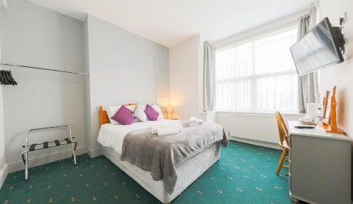 Double Room with Private Bathroom