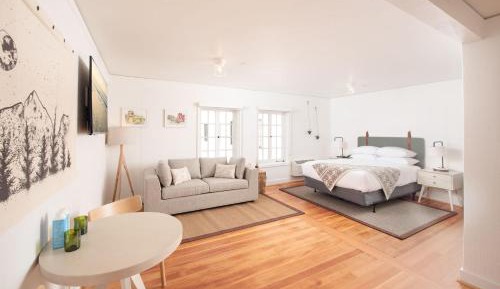 Premium King with Sofa Bed