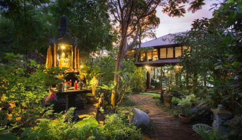 Villa with Garden View