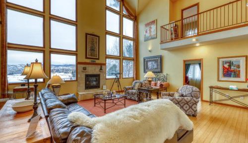 Five Bedroom Holiday Home