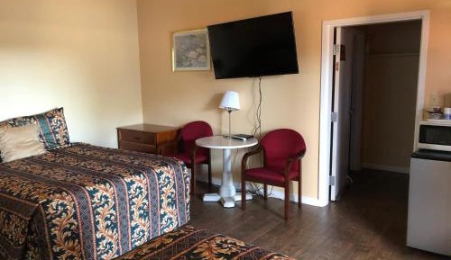 Standard Queen Room with Two Queen Beds