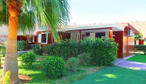 Chalet Prestige (Aquapark Side, 0.6 mi from the Beachfront)