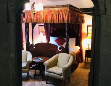 Double Room with Four Poster Bed (No Pets Allowed)