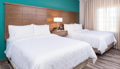 Queen Suite with Two Queen Beds and Mobility Accessible Bathtub - Non-Smoking