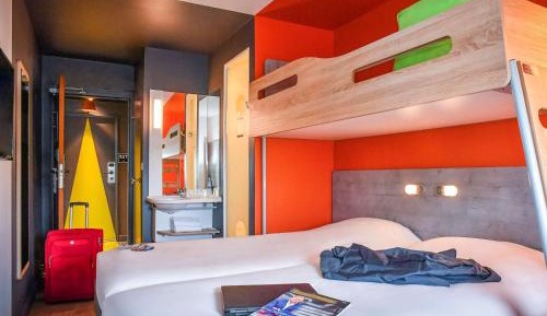 Triple Room with Three Single Beds