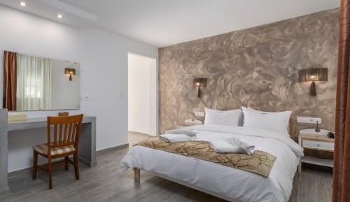 Deluxe Double Room with Sea View and Shared Terrace