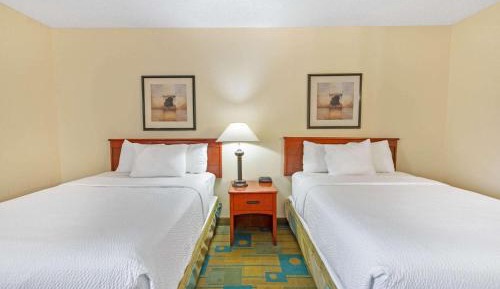 Double Room with Two Double Beds - Non-Smoking
