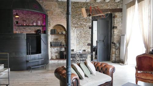 One-Bedroom Apartment De la Terre à la Lune