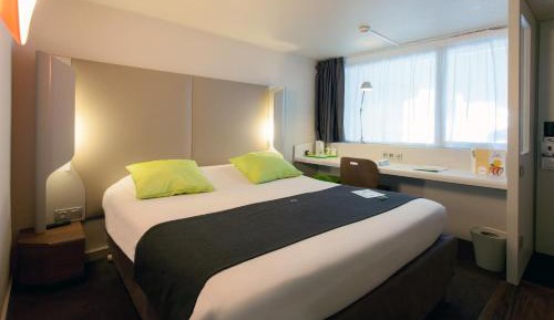 Standard Double Room with One Single Bed - Up to Ten Years
