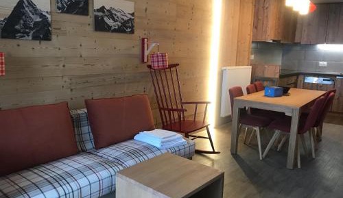 Prestige Two-Bedroom Apartment (7 People)