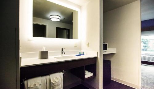 Standard Queen Room with Two Queen Beds