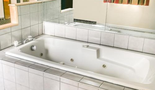 King Suite with Spa Bath