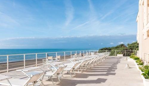 Double Room with Balcony and Sea View
