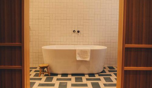Junior Suite with Bathtub