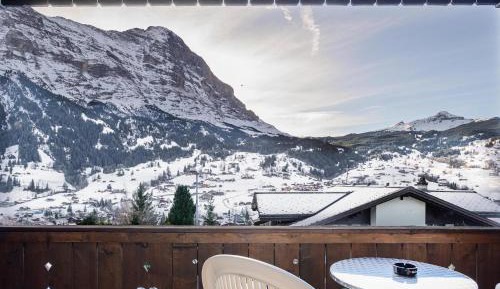 Double or Twin Room with Eiger View and Balcony